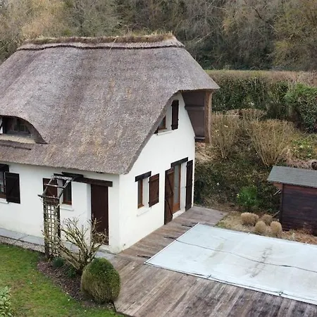 Chaumiere Normande Avec Piscine Naturelle *