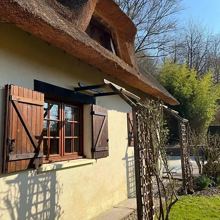 Chaumiere Normande Avec Piscine Naturelle * Saint-Martin-Saint-Firmin