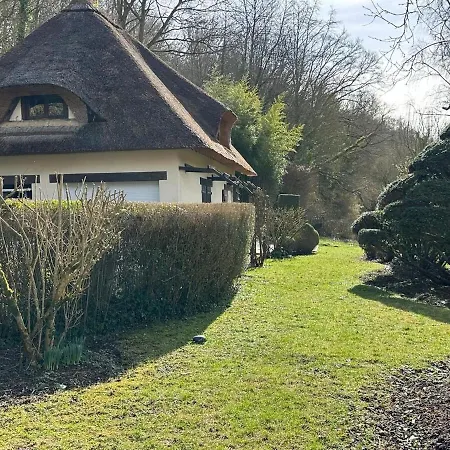 Chaumiere Normande Avec Piscine Naturelle Saint-Martin-Saint-Firmin