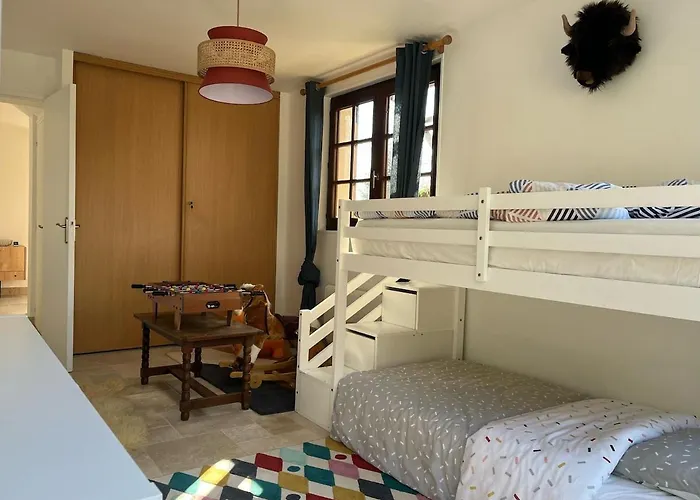 Chaumiere Normande Avec Piscine Naturelle