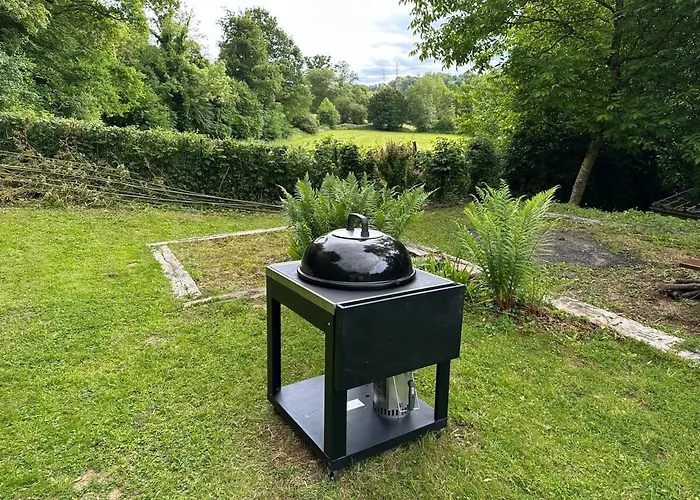 Chaumiere Normande Avec Piscine Naturelle Holiday home